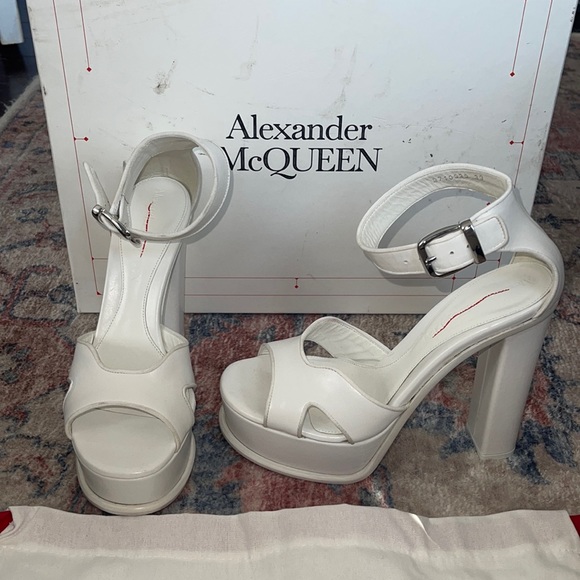 Alexander McQueen Shoes - ‼️$1000 ALENXANDER MCQUEEN HEELS‼️